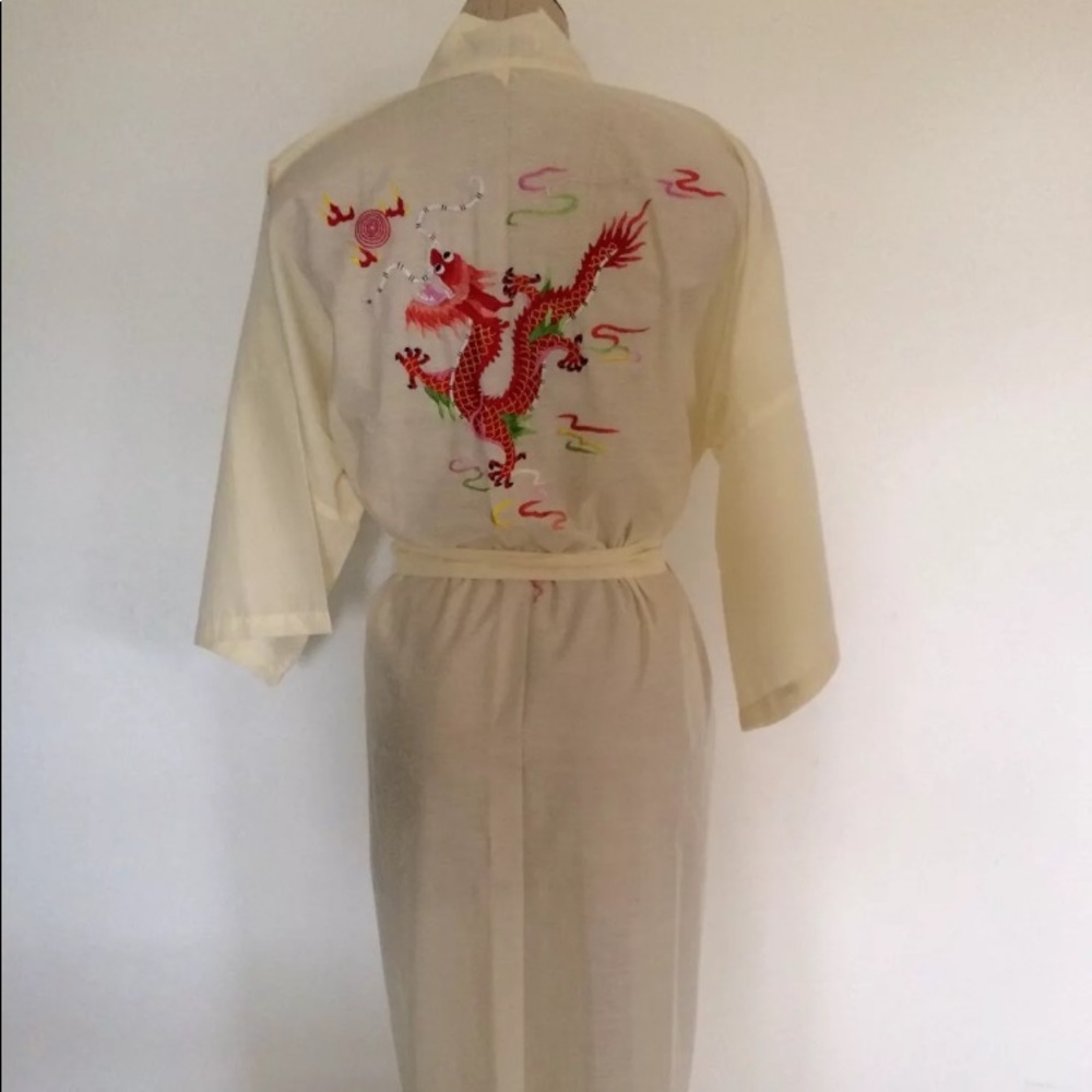 NEW Vintage Embroidered Long Kimono Robe